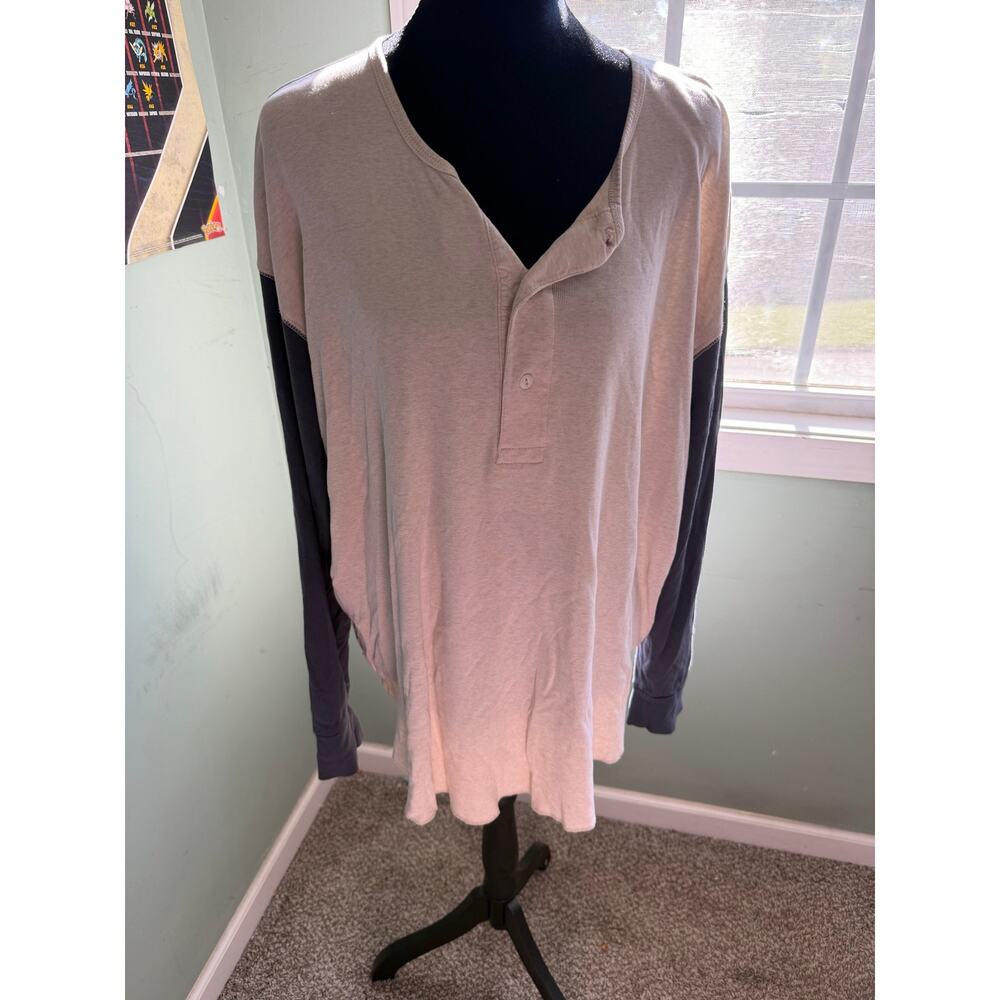 Express "The Oversized Henley" Colorblock Long Sleeve Knit Top Black Gray M